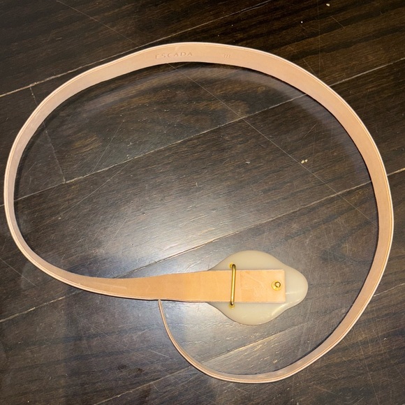 Escada Beige Belt with Pearl Accent - Picture 8 of 10